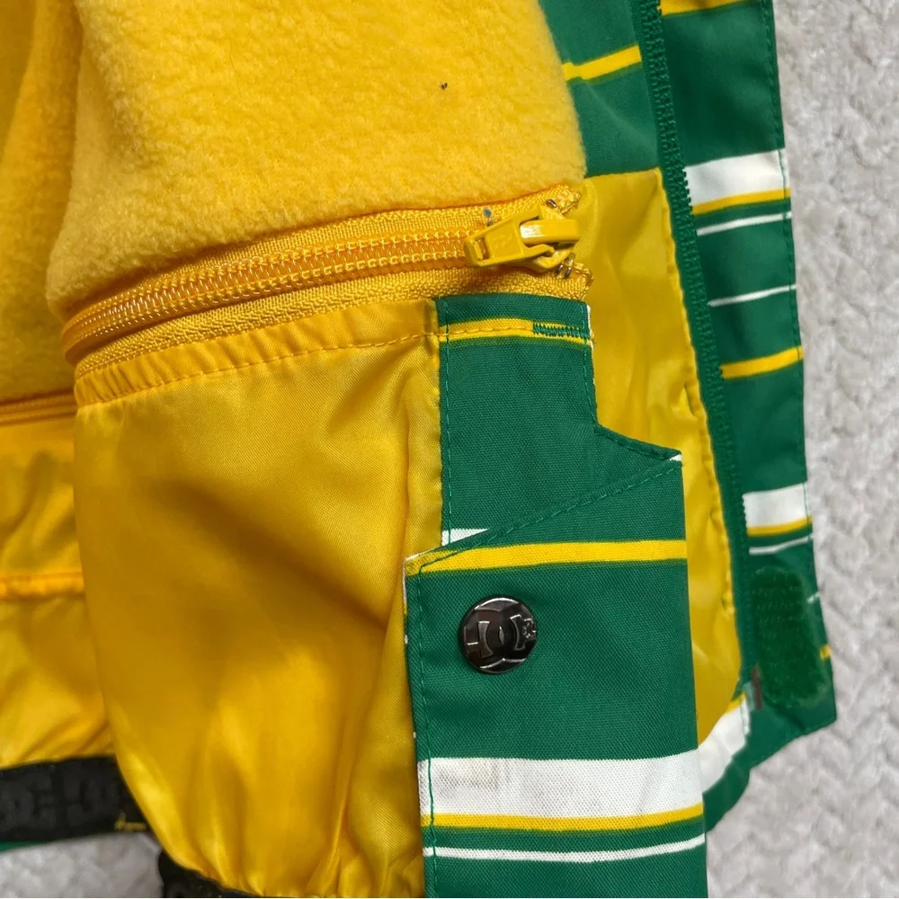 Vintage Y2K DC Boys Green Yellow Striped Snowboard Streetwear Jacket Size Medium